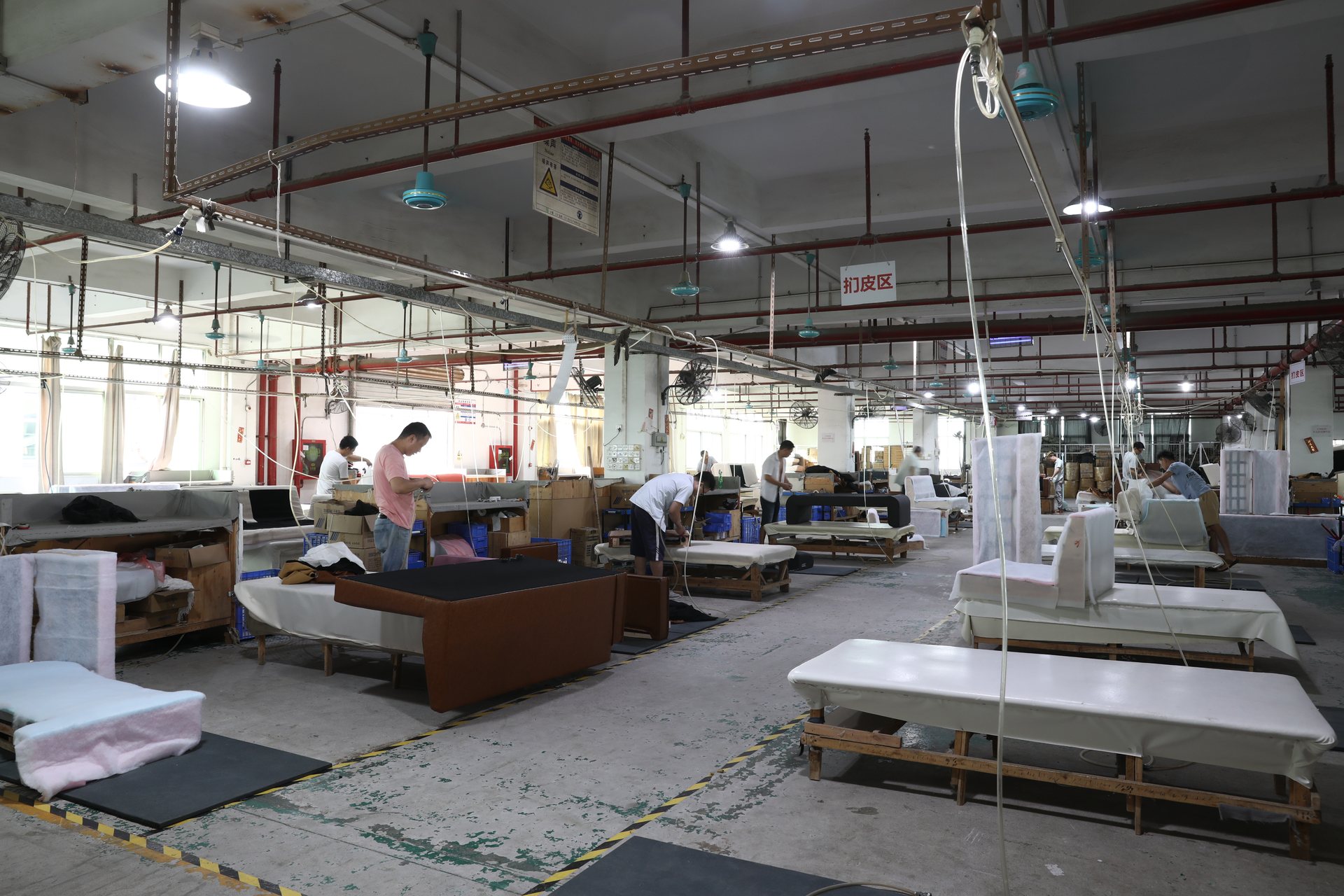 Furniture assembly